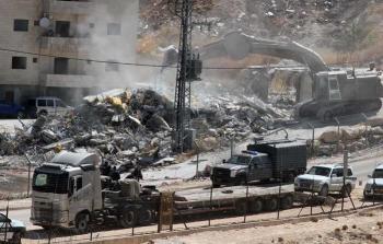 الاحتلال الإسرائيلي يهدم منشأة تجارية بحي وادي الحمص بمدينة القدس