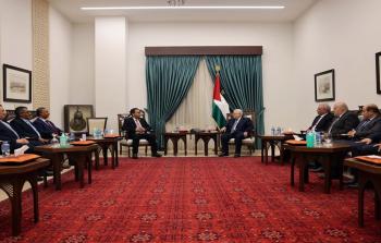 الرئيس عباس يستقبل وزير العمل والتأهيل الليبي