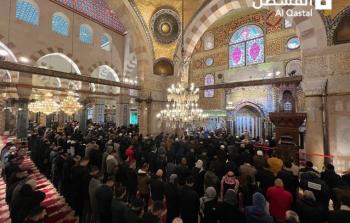 مقدسيون يؤدون صلاة الجنازة على منكوبين زلزال تركيا وسوريا