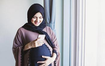 صورة تعبيرية لموضوع متى يجوز للحامل أن تفطر في شهر رمضان؟