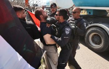 الاحتلال يمنع ناشطين إسرائيليين من دخول حوارة
