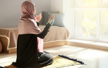 الاعتكاف للنساء في المسجد في العشر الأواخر من رمضان 2023 - ما حكمه؟