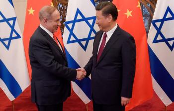 الرئيس الصيني بجانب نتنياهو - أرشيف