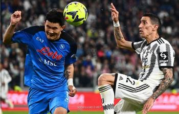 نابولي يفوز على يوفنتوس