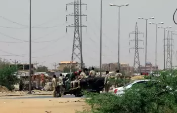 جنود سودانيون في أحد شوارع الخرطوم في العاصمة السودان