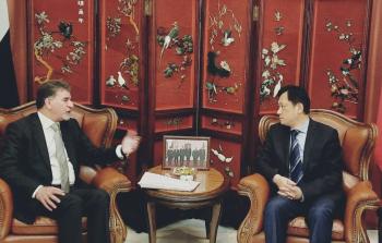 السفير عبد الهادي يلتق سفير جمهورية الصين الشعبية بدمشق