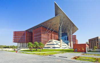 محكمة أبو ظبي تدين 13 متهماً وسبعة شركات بجريمة غسيل الأموال