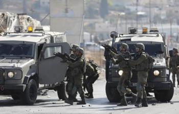 مواجهات مع قوات من الجيش الإسرائيلي وسط الخليل ظهر اليوم
