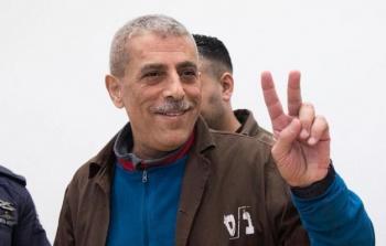 إدارة سجون الاحتلال تحرم الأسير وليد دقّة من التواصل مع عائلته