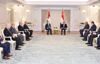 تفاصيل اجتماع الرئيس عباس مع نظيره المصري في مدينة العلمين
