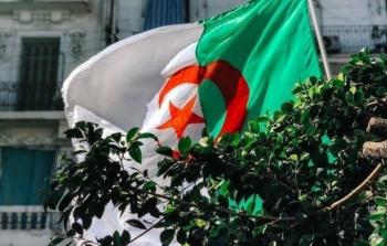 موضوع عن استقلال الجزائر بالفرنسي، كلمة قصيرة بمناسبة عيد الاستقلال الجزائري باللغة الفرنسية مع ترجمتها.