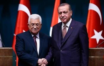 تطورات حرب غزة تتصدر الاتصال الهاتفي بين الرئيس عباس وأردوغان