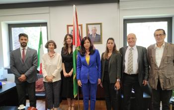 وفد من جمعية الصداقة الإيطالية العربية يزور سفيرة فلسطين في روما