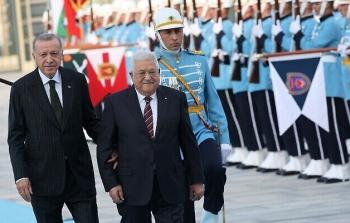 الرئيس عباس ونظيره التركي أردوغان
