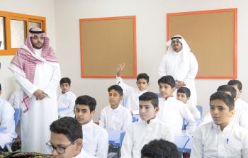 الكويت تتعاقد مع 531 معلماً ومعلمة من فلسطين