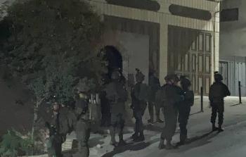قوات الاحتلال خلال اقتحام بلدة بيتا فجر اليوم