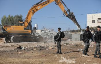 قوات الاحتلال تهدم منشأة في بيتا جنوب نابلس