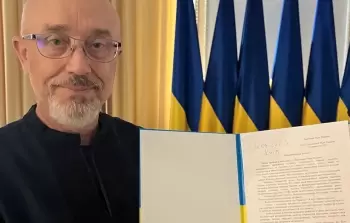 وزير الدفاع الأوكرانى يقدم استقالته والسبب