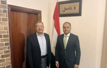 تفاصيل لقاء رمزي رباح مع السفير المصري في رام الله