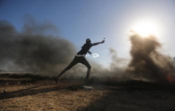 بدء توافد المواطنين على حدود قطاع غزة وإصابة أحد الشُبّان