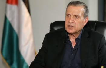 أبو ردينة : السلطة مستعدة لتولي مسؤولياتها في غزة