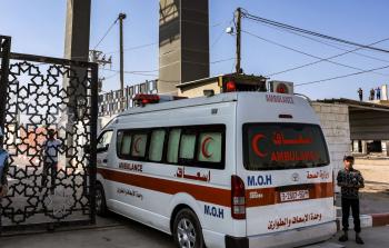 إسعاف ينقل جرحى غزة إلى مصر