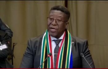 سفير جنوب إفريقيا لدى هولندا فوسيموزي مادونسيلا