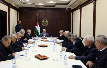 الرئيس عباس يستعرض اجراءات تكليف حكومة تكنوقراط جديدة