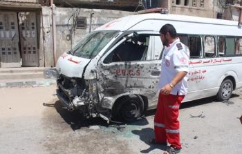 سيارة إسعاف مدمرة للهلال الأحمر