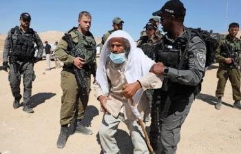 اعتداء قوات الاحتلال على مسن فلسطيني - أرشيف