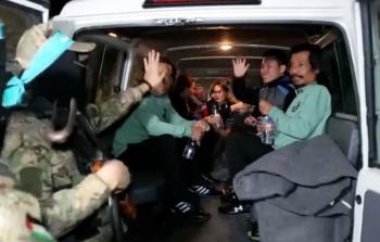 كتائب القسام تُسلم الأسرى خلال الهدنة السابقة في غزة