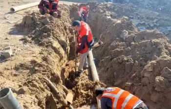 عمال بلدية غزة