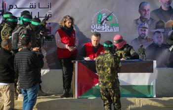 إسرائيل تدرس إمكانية تسريع وتيرة تنفيذ دفعات الأسرى