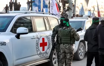 إطلاق سراح الأسرى الأحياء أولا وهناك آلية لتحديد مكان الجثامين