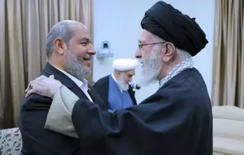خامنئي يستقبل قادة من حماس