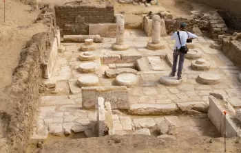 اكتشاف مقبرة أثرية في مصر - توضيحية