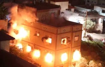 لحظة تفجير قوات الاحتلال منزل عائلة شهيد في قلقيلية