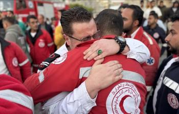 خلال تشييع شهداء طواقهم الهلال الأحمر الذين استشهدوا في رفح