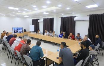 الخطيب يعزي عائلات شهداء الهلال الأحمر الفلسطيني ويؤكد مواصلة العمل القانوني