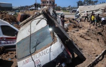 سيارات الإسعاف والدفاع المدني