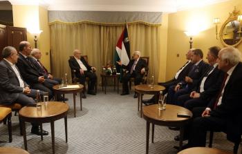 الرئيس عباس يؤكد أهمية تحقيق الوحدة الوطنية على قاعدة الالتزام بالمنظمة