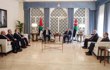 تفاصيل اجتماع حسين الشيخ مع رئيس الوزراء الأردني