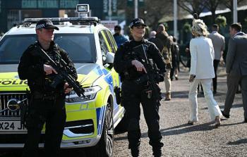 الشرطة البريطانية تغلق الطريق المؤدي للسفارة الإسرائيلية