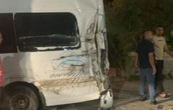 آلية إسرائيلية تصدم حافلة تقل حجاجا في جنين