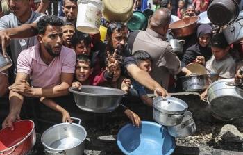 مفوض حقوق الإنسان- إسرائيل تستخدم الغذاء كسلاح في غزة