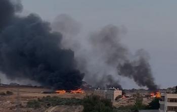 10 إصابات وحرق منازل في هجوم للمستوطنين على بلدة دير دبوان