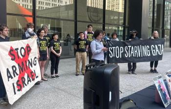 نشطاء يشرعون في إضراب عن الطعام بولاية إلينوي الأميركية احتجاجا على مجازر غزة