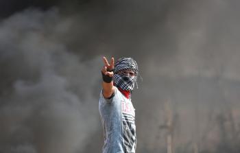 ارتداء اللثاء في الضفة - تعبيرية