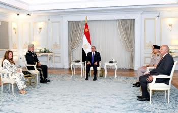 لقاء السيسي مع كوريلا