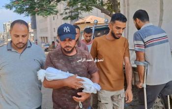 استشهاد الرضيع محمد إبراهيم عدس نتيجة سوء التغذية ونقص حليب الأطفال والمجاعة في غزة.